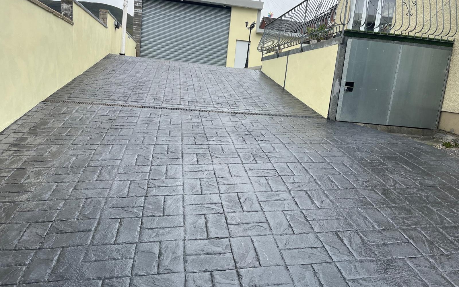 A stamped concrete driveway effect